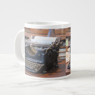 Taza De Café Grande Máquina de escribir antigua