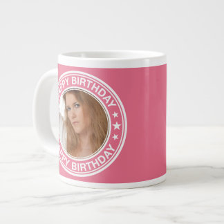 Taza De Café Grande Marco del feliz cumpleaños en rosa