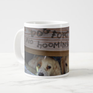 Taza De Café Grande Perro y cachorro en el Fuerte de Perro