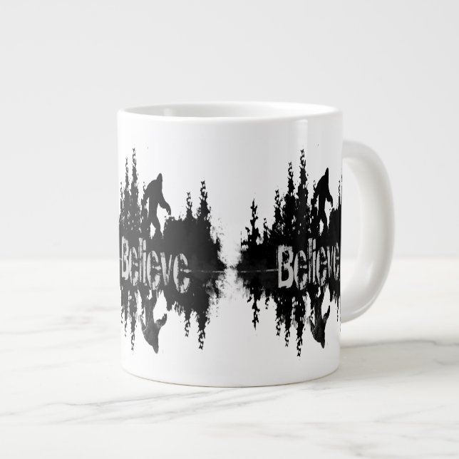 Taza De Café Grande Sasquatch, reflexión sobre el lago Big Foot (Derecha)