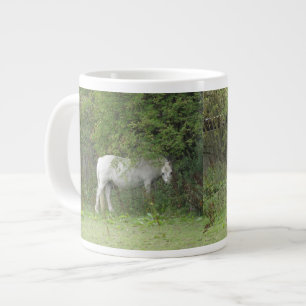Taza De Café Grande Shy White Horse Mug