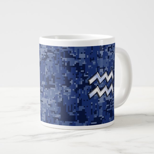 Taza De Café Grande Símbolo Aquarius Zodiac en camuflaje digital naval (Derecha)