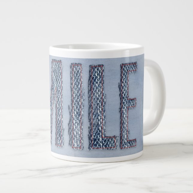 Taza De Café Grande sonrisa desgastada en denim (Derecha)