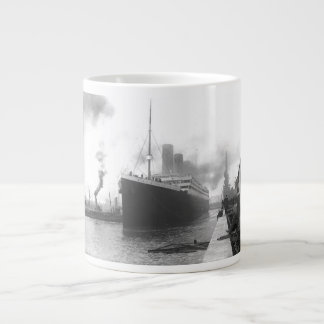 Taza De Café Grande Titanic en los muelles de Southampton