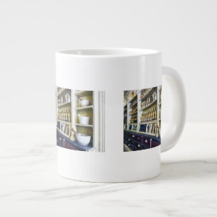 Taza De Café Grande Tres mortero y majas en farmacia