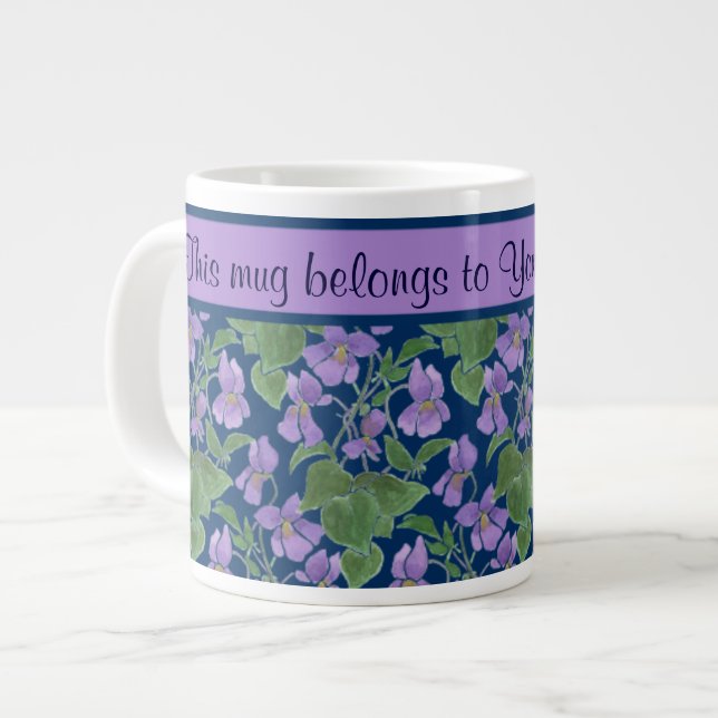 Taza De Café Grande Violetas púrpuras en azul marino a personalizar (Izquierda)