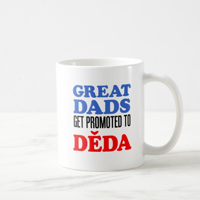 Taza De Café Grandes papás promovidos a Deda (Derecha)