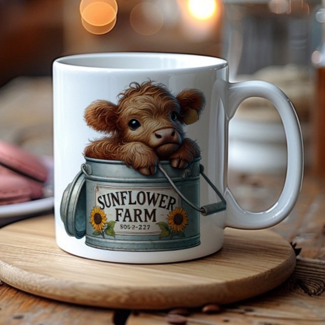 Taza De Café Granja de girasol de vaca en la zona alta del bebé (Baby Highland cow and sunflowers farm mug)