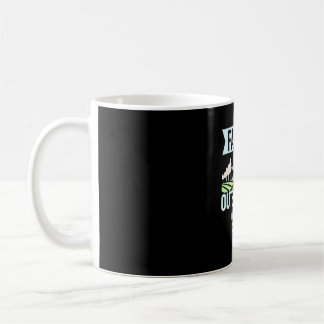 Taza De Café Granjero Sobresaliente En Mi Tractor De Campo