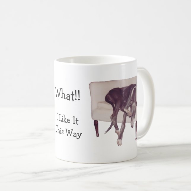 Taza De Café Greyhound Dormiendo En La Silla Graciosamente (Anverso derecho)