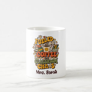 Taza De Café Groovy Impulsado Por Café Y Caos En El Aula Enseña