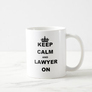 TAZA DE CAFÉ GUARDE LA CALMA Y AL ABOGADO ENCENDIDO