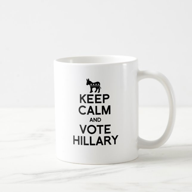 Taza De Café GUARDE la CALMA Y VOTE HILLARY.png (Derecha)