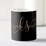 Taza De Café Guión femenino de oro negro moderno monogramado<br><div class="desc">Moderno Black Gold Feminine Script Monogramed coffee mug. Personalice fácilmente esta elegante y moderna taza con su monograma y nombre personalizado.</div>