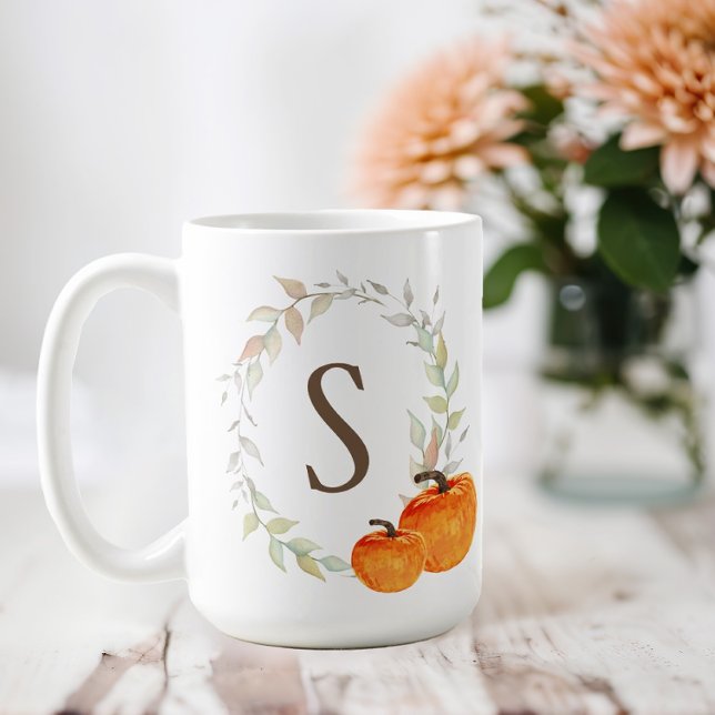Taza De Café Guirnalda de otoño y calabaza monogramada (Monogram Fall Pumpkin Coffee Mug)