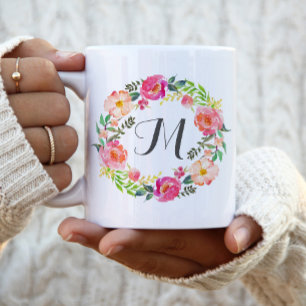 Taza De Café Guirnalda floral monograma, dama de honor 2
