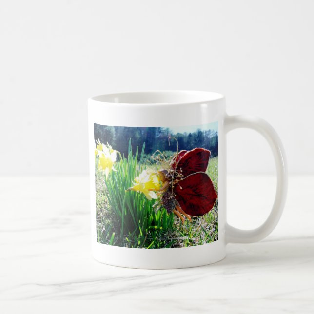 Taza De Café Hadas en los Daffodils (Derecha)