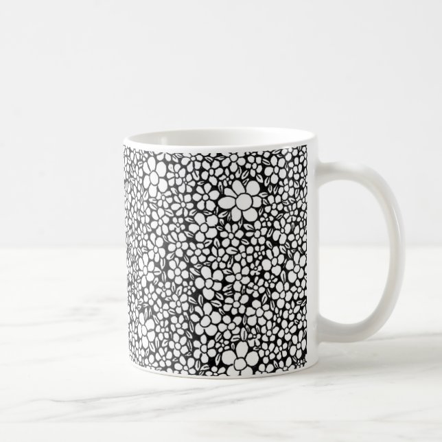 Taza De Café Hand Drawn Black and White Flower Pattern (Derecha)