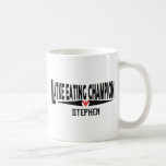 Taza De Café Hanukkah Latke Campeón de la Comida Café Mug<br><div class="desc">Hanukkah "Campeón de Latke Eating" Chanukah Mug. Personalice borrando texto y agregando su propio mensaje. Usa tu estilo de fuente, color y tamaño favoritos. Gracias por detenerse y ir de compras. ¡Feliz Chanukah/Hanukkah! Crea un simple regalo añadiendo algunas golosinas a la taza, envuélvala en celofán y ábrela con un arco....</div>