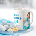 Taza De Café Hanukkah Latkes Laughter Light Fun 2 Photo Persona<br><div class="desc">"Lágrimas, risas y luz". Una tipografía divertida, artesanal, de color azul polvoriento, turquesa y verde azulada sobre un fondo blanco, junto con 2 fotos de su elección, le ayudarán a entrar en Hanukkah. Sienta el calor y la alegría de la temporada de vacaciones cada vez que usas este elegante y...</div>
