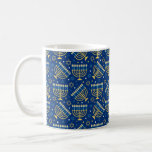 Taza De Café Happy Hanukkah Jewish Star Menorah Blue Chanukah<br><div class="desc">Feliz Hanukkah,  Chanukah,  Menorah,  festival de luces,  estrella judía,  taza azul.</div>