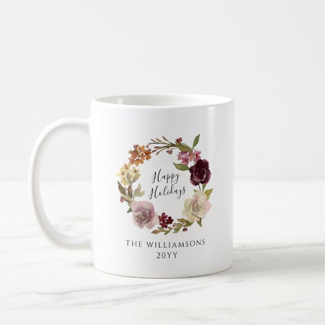 Taza De Café Happy Holidays Floral Wreath Family Name (Izquierda)