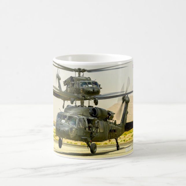 TAZA DE CAFÉ HAWK NEGRO UH-60M (Centro)