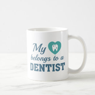 Taza De Café Heart Pertenece a Dentist
