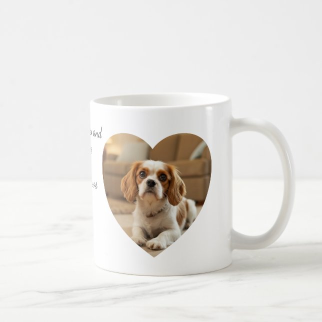 Taza De Café Heart-Shaped Dog Design – “Happiness on Four Paws” (Derecha)