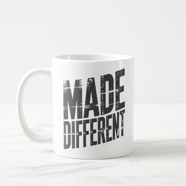 Taza De Café Hecho Diferente Tipografía Negrita Motivacional (Izquierda)