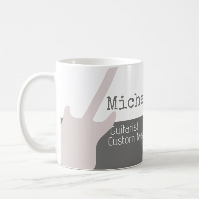 Taza De Café her professional (guitarist) half-grey half-white  (Izquierda)