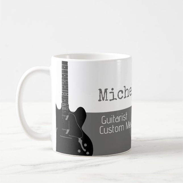 Taza De Café her professional (guitarist) half-grey half-white  (Izquierda)