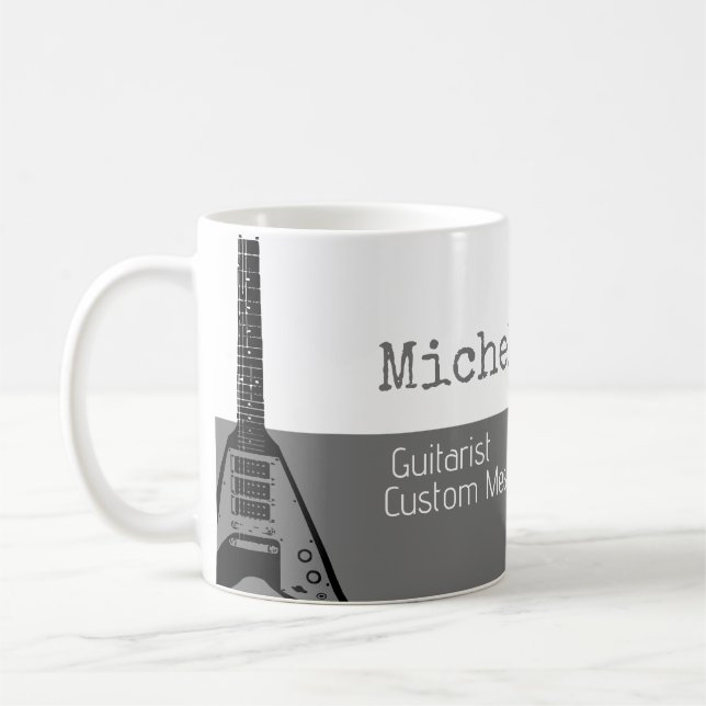 Taza De Café her professional (guitarist) half-grey half-white  (Izquierda)
