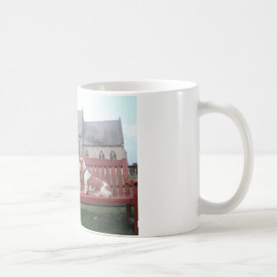 Taza De Café Hermosa iglesia visitante de un montón de basura
