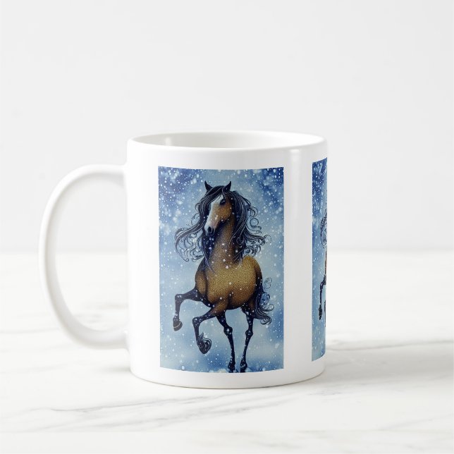 Taza De Café Hermoso caballo caprichoso en invierno de nieve (Izquierda)
