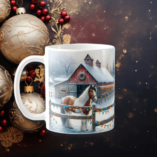 Taza De Café Hermoso caballo en una granja de Navidades
