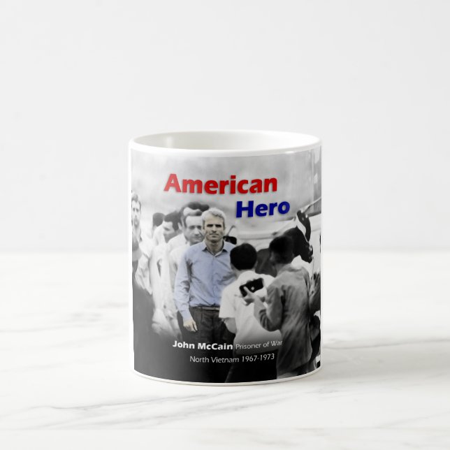 Taza De Café Héroe del americano de John McCain del PRISIONERO (Centro)