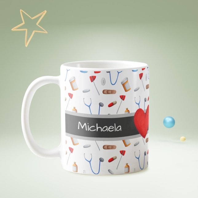 Taza De Café Herramientas médicas Patrón Corazón (Cute medical equipment patterned mug perfect for nurses and doctors)