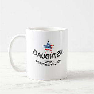 Taza De Café Hija de la estrella del DAR de la Revolución Ameri