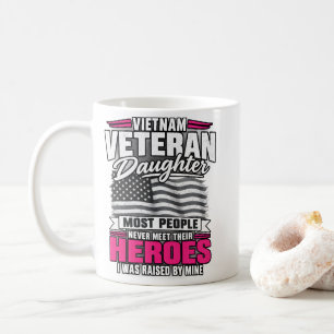 Taza De Café Hija de veterano de Vietnam criada por mi héroe or