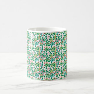 Taza De Café Hoja Verde Tropical y Flor Roja Botánica
