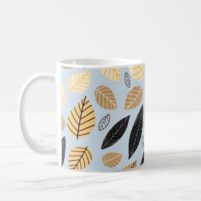 Taza De Café Hojas de otoño: fondo azul sin foco (Izquierda)