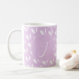 Taza De Café hojas de silueta blanca inicial personalizado púrp