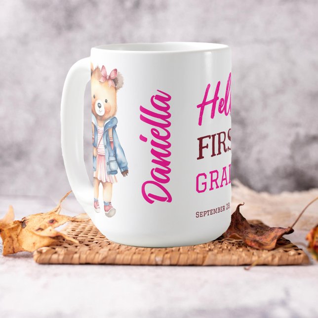Taza De Café Hola lindo oso de peluche de primer grado en una c (Hello first grade personalized mug cute teddy bear girl pink grade one first school day gifts)