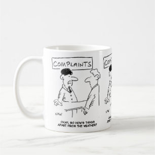 Taza De Café Hombre en el mostrador de quejas