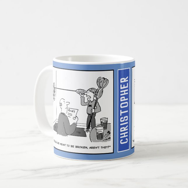 Taza De Café Hombre jugando dardos con dardos sobredimensionado (Anverso izquierdo)