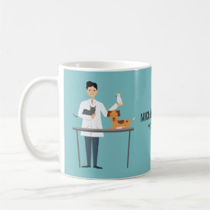 Taza De Café Hombre veterinario con animales y texto personaliz