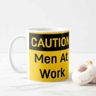 Taza De Café Hombres de precaución en el trabajo