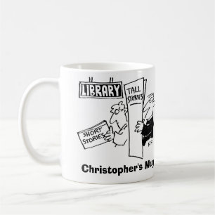 Taza De Café Hombres leyendo libros en la biblioteca. Agrega tu