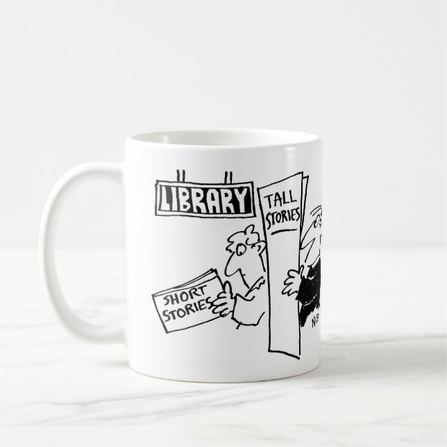Taza De Café Hombres leyendo libros en una biblioteca (Izquierda)
